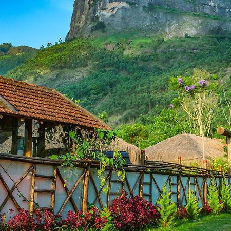 Deshadan Eco Valley Resort - An Eco Friendly Mud House Kanthalloor Esterno foto