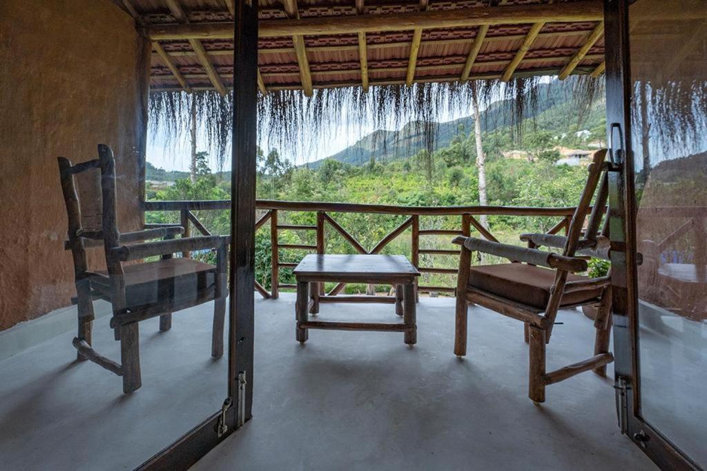 Deshadan Eco Valley Resort - An Eco Friendly Mud House Kanthalloor Esterno foto