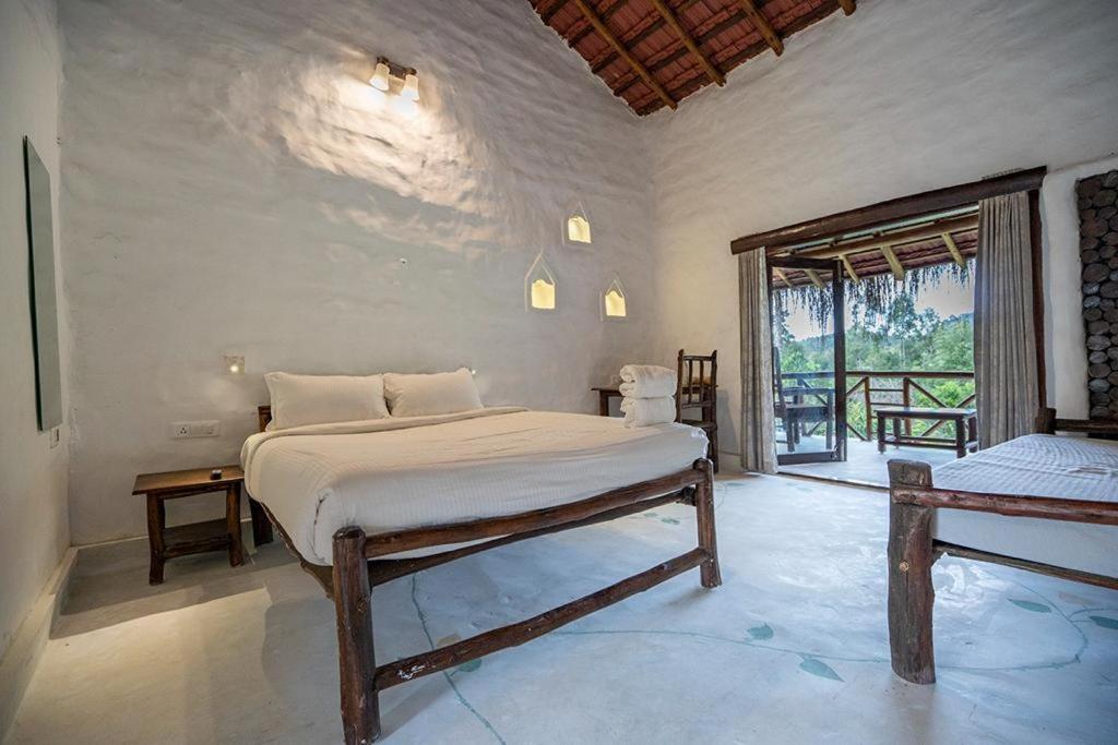 Deshadan Eco Valley Resort - An Eco Friendly Mud House Kanthalloor Esterno foto