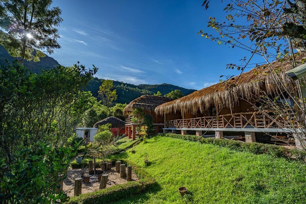 Deshadan Eco Valley Resort - An Eco Friendly Mud House Kanthalloor Esterno foto