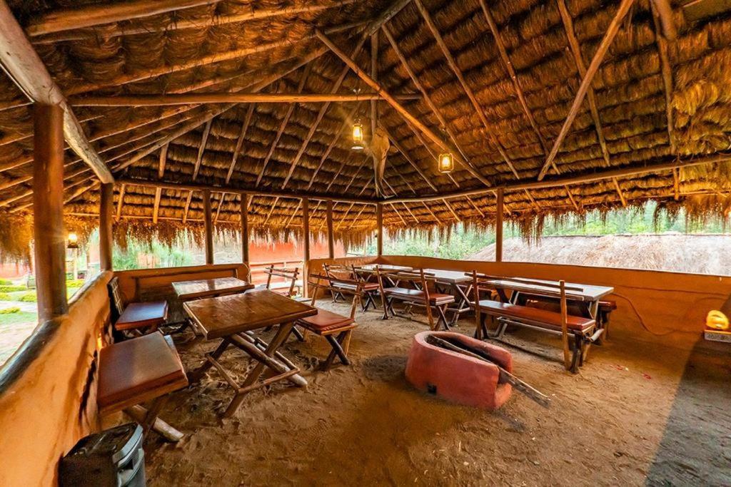 Deshadan Eco Valley Resort - An Eco Friendly Mud House Kanthalloor Esterno foto
