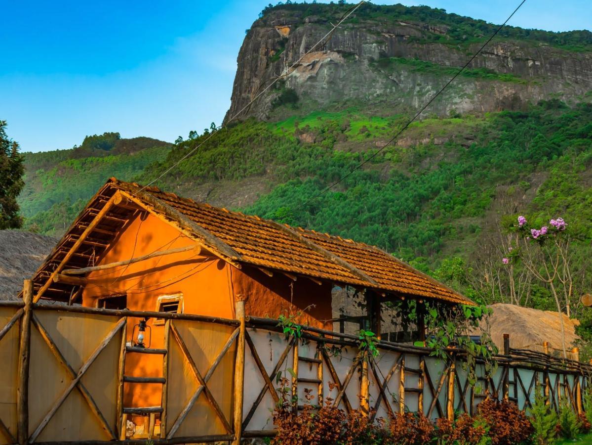 Deshadan Eco Valley Resort - An Eco Friendly Mud House Kanthalloor Esterno foto